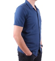 Dagoster DMG23-118381 İndigo Örme Apaj Yaka Dar Kalıp Kısa Kol Erkek Gömlek