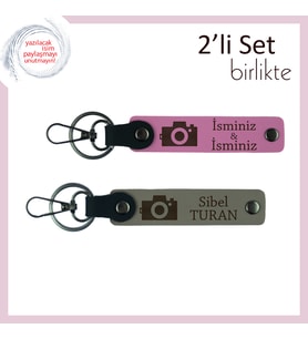 Anılarla Dolu Her Anahtar, Kamera Motifli, Kişisel 2’li Anahtarlık Hediyesi, Pembe-Kül Gri