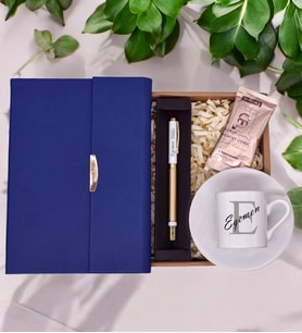 Kişiye Özel Mavi Lüks Termo Deri Defter& Beyaz/Gold Detaylı Roller Kalem& Harf Baskılı Fincan& Tek İçimlik Türk Kahvesi Hediye Seti
