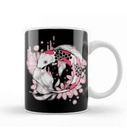 Koi Fish in Space Kupa Bardak Porselen