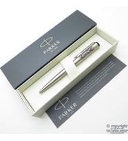 Parker Sanatsal Çizimli Tükenmez Kalem  Benzersiz üründür. Yalnızca bir adet bulunmaktadır (Karışık)