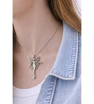 Kanatlı Peri Figürlü Gümüş Renk Metal Tasarım Unisex Günlük Kolye