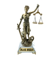 Kişiye Özel Tasarım Kristal Cam Kaideli Adalet Heykeli, Kaideli Adalet Heykel, Cam Kaideli Adalet Biblo, Cam Adalet Biblosu, Kristal Themis Heykeli, Masa Heykeli, Kaideli Themis Biblo, Ofis Biblo, Hediye Heykel, Ofis Hediyesi