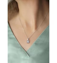 Gümüş Rengi Beyaz Yuvarlak Taşlı 1 Carat Görünümünde 925 Ayar Pırlanta Model Gümüş Baget Kolye
