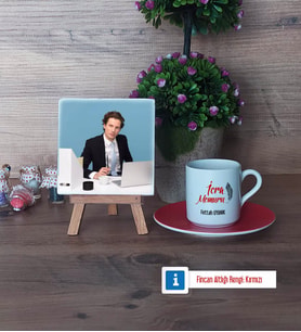 İcra Memuru Fotoğraflı Dekoratif Taş, Ahşap Altlıklı Türk Kahvesi Fincanı Hediye (Model 3)