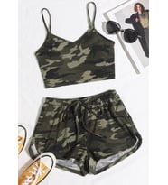 Kadın Kamuflaj Desenli Askılı Crop Top ve Şortlu Gecelik Takım H110440
