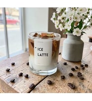 Ice Latte Temalı Kahve Kokulu Mum Cam Bardakta Dekoratif El Yapımı Hediye (Kahverengi-Beyaz)