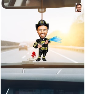 Kişiye Özel Karikatürlü İtfaiyeci Ahşap Araba Dikiz Ayna Süsü