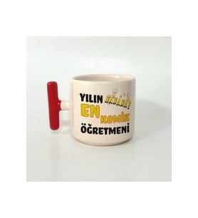 Yılın En Komik Öğretmeni Baskılı Kırmızı Kulplu T Öğretmenler Günü Kupa