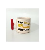 Yılın En Komik Öğretmeni Baskılı Kırmızı Kulplu T Öğretmenler Günü Kupa