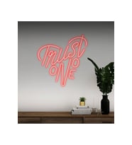Trust No One Yazılı Neon Tabela