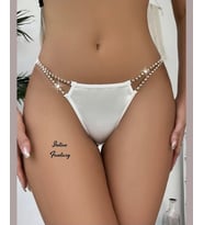 Intive Fantasy Saten Kumaşlı Yanları Çift Taşlı Feminen Fantezi Tanga (Beyaz)