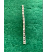 25X1 CM ÜTÜ İLE YAPIŞAN ZİRKON TAŞLI ŞERİT TEK TEK KESEREK KULLANILABİLİR