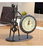 Metal Saatli Keman Çalan Müzisyen Dekor – 18x14 cm Masaüstü Saat (Karışık)