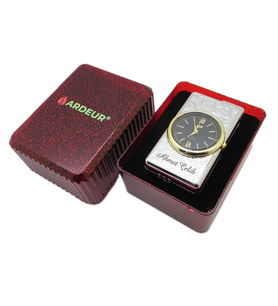 Ardeur® Desen İşlemeli Saatli Gold Krom İsme Özel Çakmak Hediyelik Kutusunda