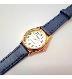 Marlas Vintage Kadın Kol Saati, Retro Tasarım, Yuvarlak, Rose Gold Kasa, Mavi Deri Kordon, Kolay Kullanım