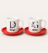 BK Gift Kişiye Özel Harf ve İsim Tasarımlı 2'li Kırmızı Tabaklı Türk Kahvesi Fincan Takımı-1, Sevgiliye Hediye, Arkadaşa Hediye, Eşe Hediye