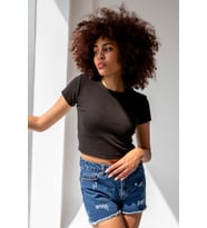 Kadın Siyah Fitilli Bisiklet Yaka Basic Crop T-shirt (Siyah)