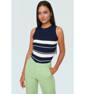 Renk Bloklu Kolsuz Triko Bluz Rahat Kalıp Polyester Yazlık Modern Stil Şık Görünüm Uzun Ömürlü