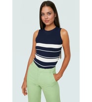Renk Bloklu Kolsuz Triko Bluz Rahat Kalıp Polyester Yazlık Modern Stil Şık Görünüm Uzun Ömürlü