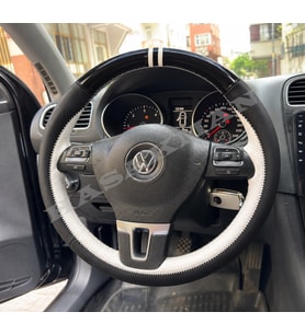 Vw Tiguan 1 Dikme Direksiyon Kılıfı Parlak Siyah Beyaz Detaylı Beyaz Çift Yüzük ve Dikiş 2011-2016