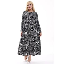 Kadın Büyük Beden Yumuşak Dokulu Siyah Beyaz Zebra Desen Elbise