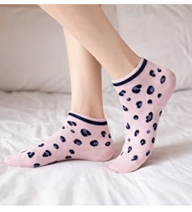 Leopar Desenli Kadın Dikişsiz Patik Çorap (Pembe)
