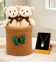 Peluş Saksıda Peluş Ayıcık Buketi ve Altın Kaplama Baget Montür Kolye Kadına Sevgiliye Arkadaşa Hediye