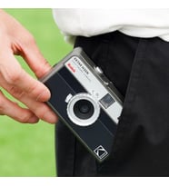 KODAK EKTAR H35N Yarım Çerçeve Film Kamera, 35 mm, Yeniden Kullanılabilir, Odaksız, Ampul Fonksiyonu, Dahili Yıldız Filtresi, Kaplamalı Geliştirilmiş Lens (Film ve AAA Pil Dahil Değildir) (Çizgili