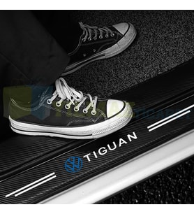 Volkswagen Tiguan Logo Karbon Kapı Eşiği Koruma Araba Etiket Oto Sticker Yapıştırma 4 Parça