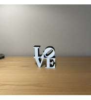 Premium "LOVE" Çift-Tek Renkli Dekoratif Figür – Modern Sanat Masaüstü Aksesuarı (Siyah - Beyaz)