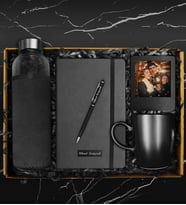 Özel Kılıflı Cam Şişe Matara & Kişiye Özel Defter & Metal Touch Pen Kalem & Fotoğraf Çerçevesi & Siyah Kupa Hediye Seti