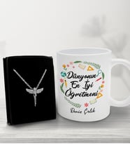 Öğretmenler Günü Kişiye Dünyanın En İyi Öğretmeni Tasarımlı Kupa &Melek Kolye Hediye Kutusu