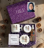 Kişiye Özel Karikatürlü Best Mom Ever Anneye Hediye Hediye Kutusu - Kişiye Özel T Kupa, Kolonya, Bardak Altlığı, Mum Anneler Günü Hediyesi