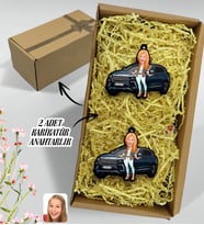 BK Gift Hediye Kutulu Kişiye Özel Kadın TOGG Figürlü Plakalı Ahşap Karikatür Anahtarlık, TOGG Anahtarlık, TOGG, Araç 2'li Ahşap Anahtarlık-1
