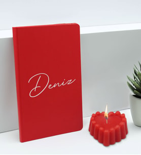 BK Gift Kişiye Özel İsimli Kırmızı Defter ve Kokulu Kalp Mum Hediye Seti-1, Sevgiliye Hediye, Arkadaşa Hediye
