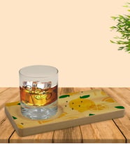 BK Gift Kişiye Özel Limon Tasarımlı Doğal Ahşap Tabaklı Viski Bardağı Sunum Seti Model 1