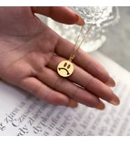 Kişiye Özel 925 Ayar Gümüş Üzgün Surat Emoji Kolye (Gold)