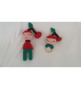Kiraz Kız Uyku Arkadaşı ve Çıngırak Amigurumi Organik Oyuncak