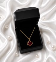 (IŞIKLI KUTU) 925 Ayar Gümüş 18 ayar Gold Kaplama Taşlı Yonca Kolye