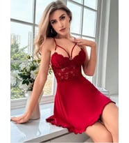 KırmızıDantel İşlemeli İnce Askılı Göğüs Dekolteli Saten Mini Gecelik