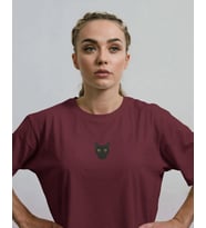 Kadın Siyah Kedi Baskılı Oversize Tişört – Minimal Black Cat Tasarım