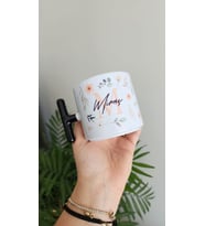 İsme Özel Kişiye Özel Porselen Pembe Papatya ve Yaprak Desenli T Kupa Bardak Latte Fincanı