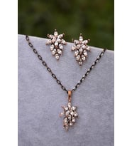 STONEAGE Zirkon Taşlı Otantik Bayan Set Küpe ve Zincir Hediyeli Kolye