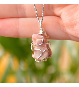 Ham Pembe Opal Taşı Kolye - Tel Sargılı