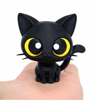 Sevimli Siyah Kedi Figürü – 3D Baskı Dekoratif Kedi Heykeli – Masaüstü Ev Dekoru (Beyaz-Siyah-Sarı)