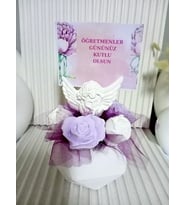 Öğretmenler Günü Hediyesi Melek Detaylı Lila Açmış Güller