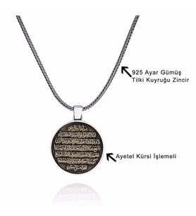 Siyah Zeminli Ayetel Kürsi İşlemeli 925 Ayar Gümüş Kolye (Gri)