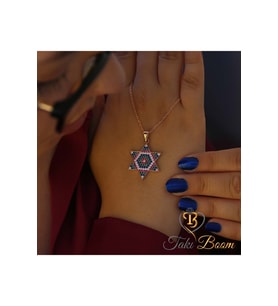 Davut Yıldızı Kolye – Gümüş Yahudi Kolye, Kadınlar İçin Manevi Kolye, Karışık Zirkon Taşlar (Rose Gold Altın)