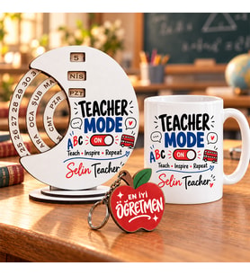 Kişiye Özel İsimli İngilizce Öğretmeni 3'lü Hediye Seti - Teacher Mode On Sonsuz Takvim, Kupa Bardak ve Anahtarlık
